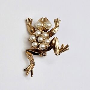 Vintage Gold Tone Faux Pearl Jumping Frog Toad Brooch Pin